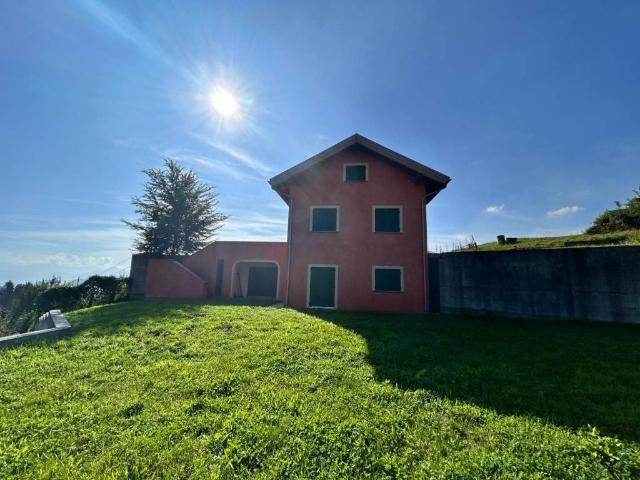 Villa Indipendente in vendita a Ceranesi, Liguria