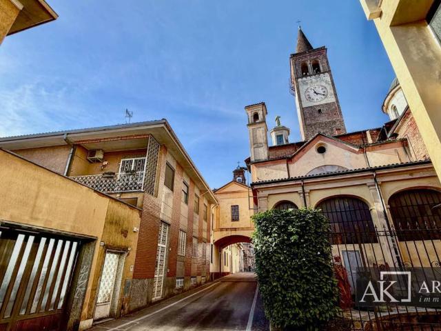 Villa Indipendente in vendita a Cerano, Novara