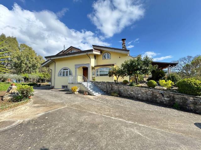 Villa Indipendente in vendita a Ceraso, Campania