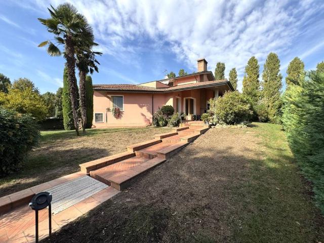 Villa Indipendente in vendita a Cerea, Veneto