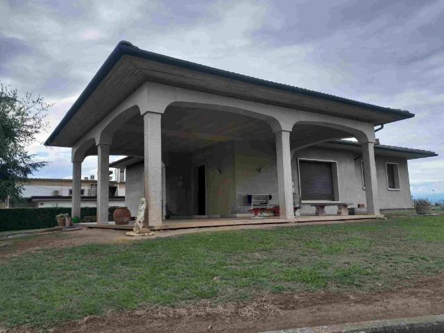 Villa Indipendente in vendita a Cerea, Veneto