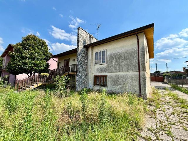 Villa Indipendente in vendita a Cerea, Veneto