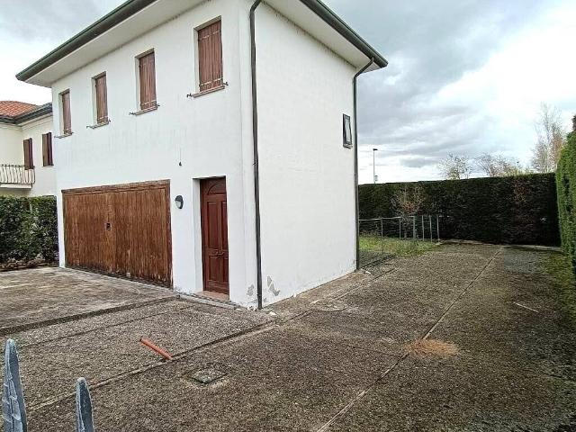 Villa Indipendente in vendita a Ceregnano, Veneto