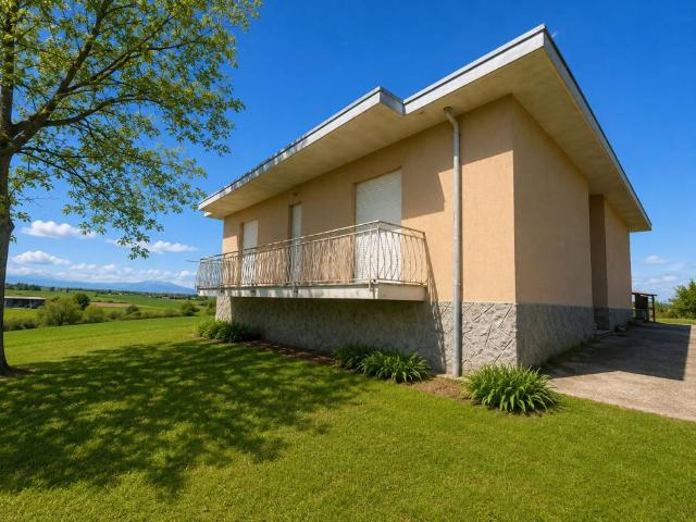 Villa Indipendente in vendita a Piemonte, Cuneo