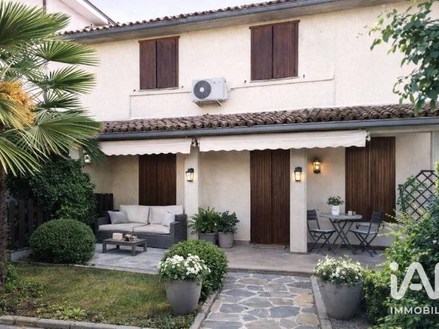 Villa Indipendente in vendita a Cergnago, Lombardia