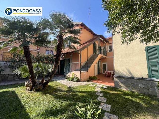 Villa Indipendente in vendita a Ceriale, Liguria
