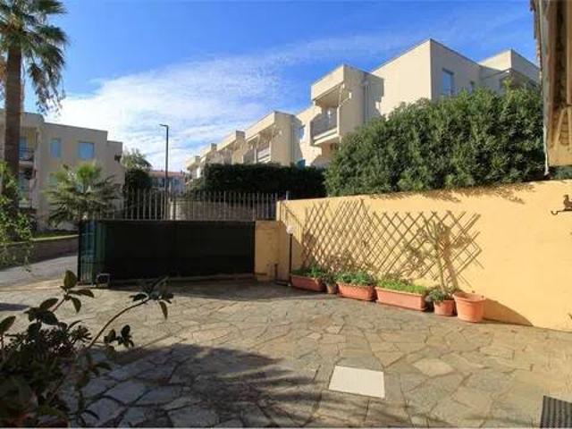 Villa Indipendente in vendita a Ceriale, Liguria