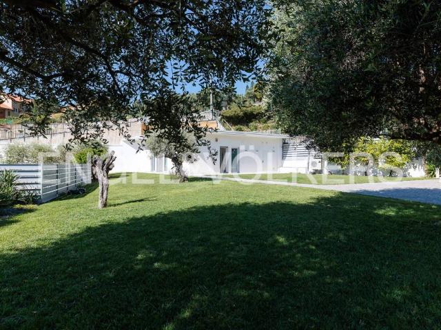 Villa Indipendente in vendita a Ceriale, Liguria