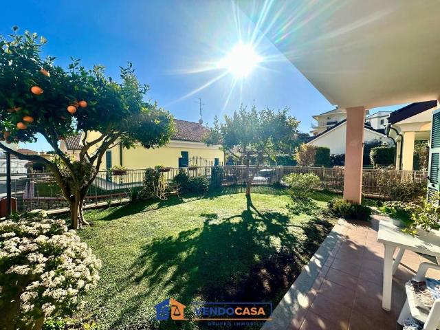 Villa Indipendente in vendita a Ceriale, Liguria