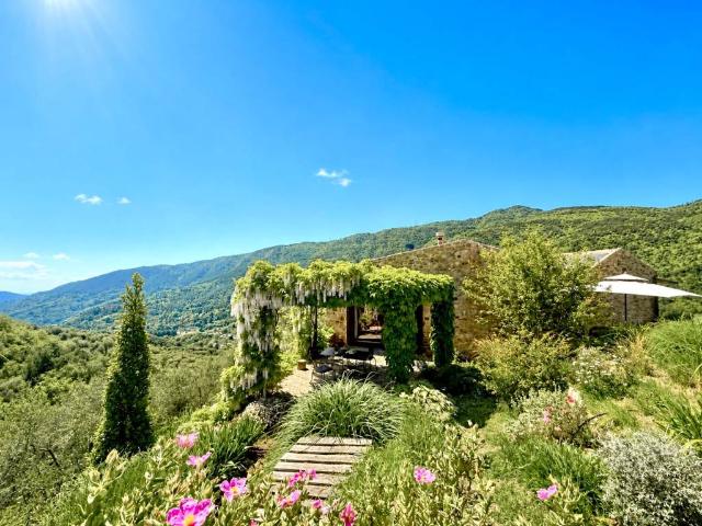 Villa Indipendente in vendita a Baiardo, Liguria