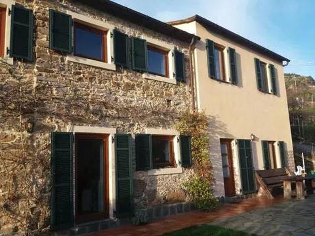 Villa Indipendente in vendita a Baiardo, Liguria