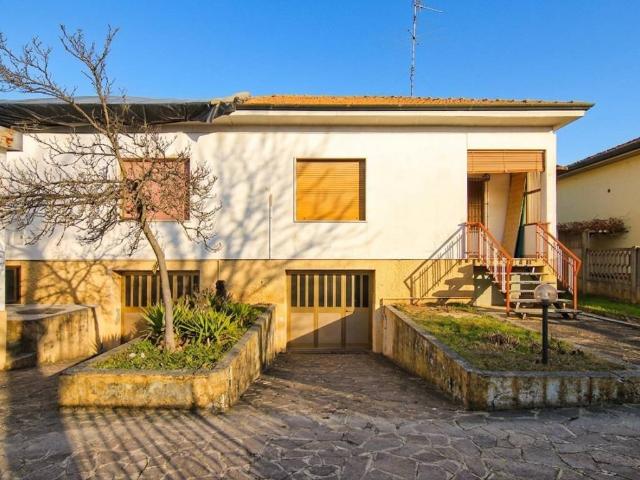 Villa Indipendente in vendita a Ceriano Laghetto, Lombardia