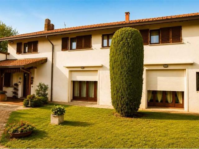 Villa Indipendente in vendita a Ceriano Laghetto, Lombardia