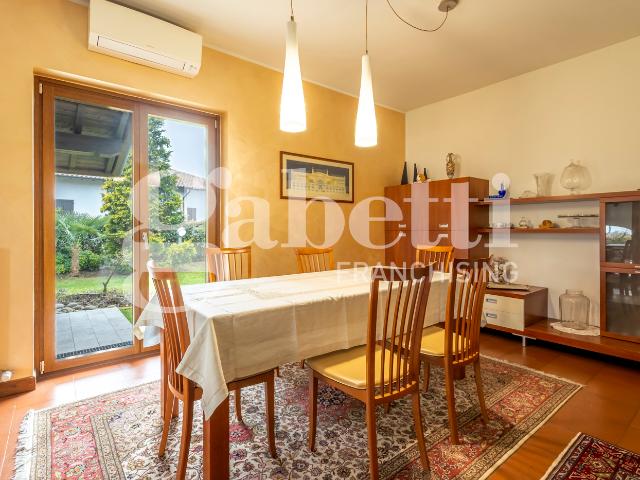Villa Indipendente in vendita a Asnago di Cermenate, Cermenate