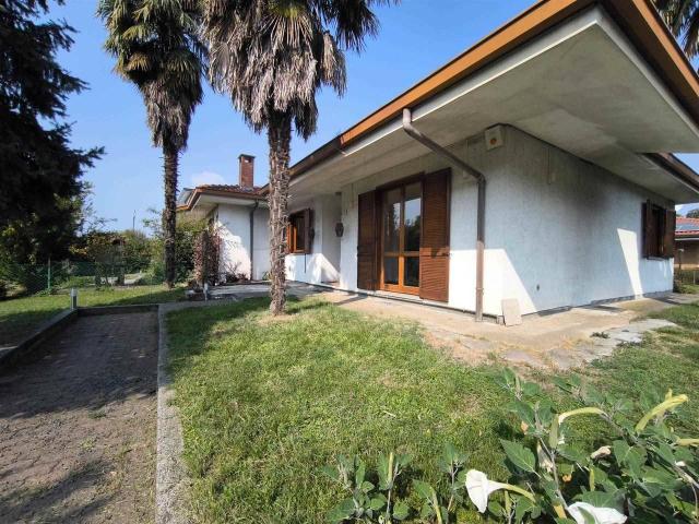 Villa Indipendente in vendita a Asnago di Cermenate, Cermenate