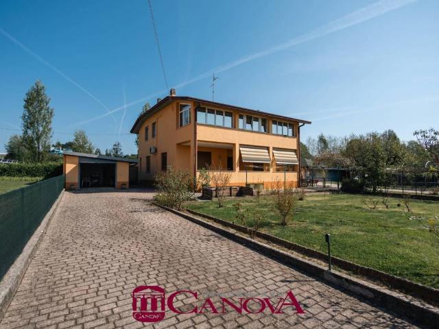 Villa Indipendente in vendita a Asnago di Cermenate, Cermenate