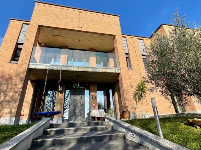 Villa Indipendente in vendita a Asnago di Cermenate, Cermenate