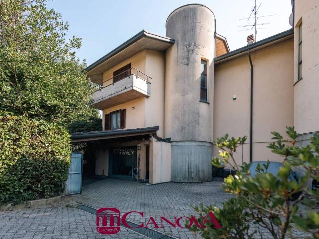 Villa Indipendente in vendita a Montesordo, Cermenate