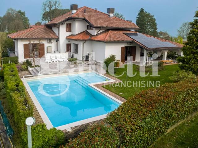 Villa Indipendente in vendita a Asnago di Cermenate, Cermenate