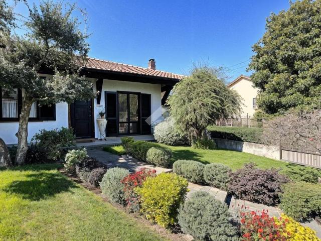 Villa Indipendente in vendita a Asnago di Cermenate, Cermenate