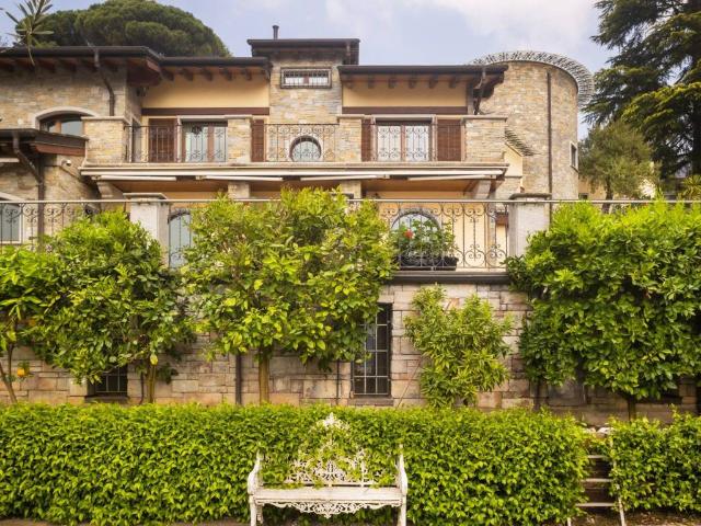 Villa Indipendente in vendita a Olzino, Cernobbio