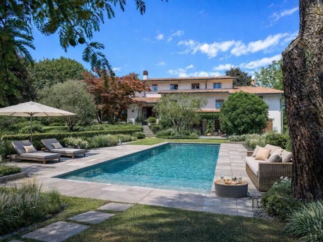 Villa Indipendente in vendita a Cernusco Lombardone, Lombardia