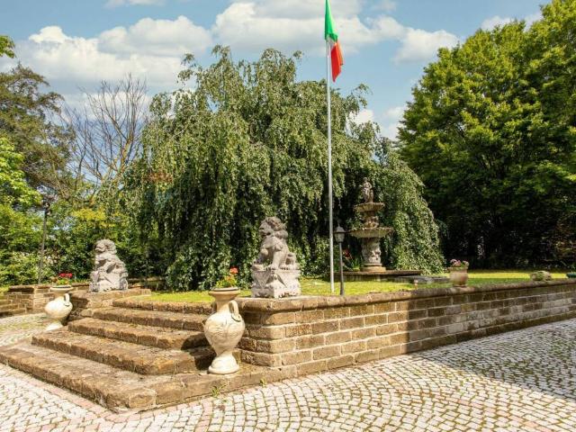 Villa Indipendente in vendita a Pagnano, Merate
