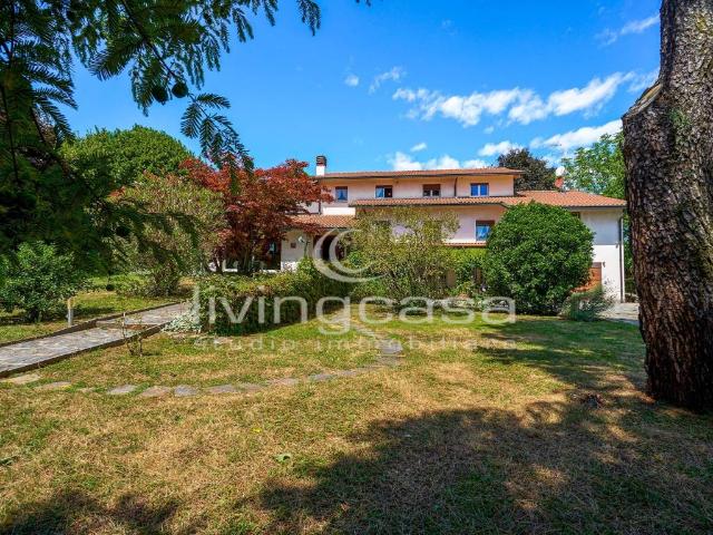 Villa Indipendente in vendita a Cernusco Lombardone, Lombardia
