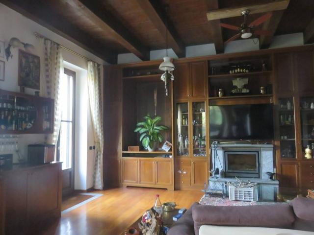 Villa Indipendente in vendita a Cernusco Lombardone, Lombardia