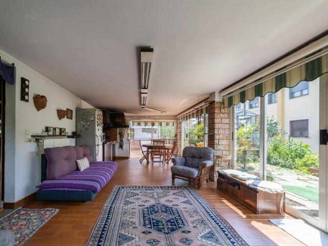 Villa Indipendente in vendita a Cernusco Sul Naviglio, Lombardia