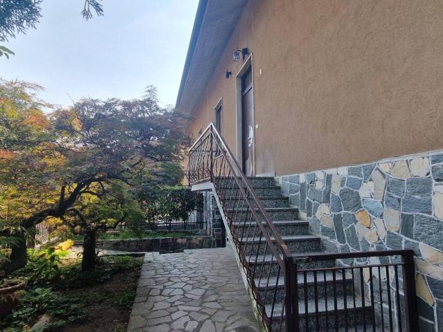 Villa Indipendente in vendita a Cernusco Sul Naviglio, Lombardia