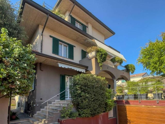 Villa Indipendente in vendita a Cernusco Sul Naviglio, Lombardia