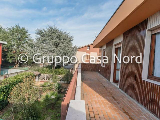 Villa Indipendente in vendita a Cernusco Sul Naviglio, Lombardia