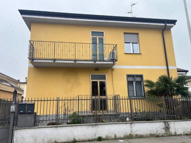Villa Indipendente in vendita a Cernusco Sul Naviglio, Lombardia
