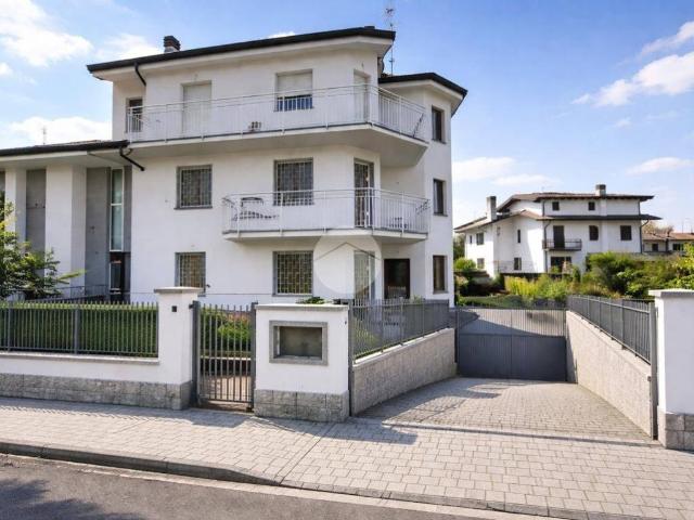 Villa Indipendente in vendita a Ronco, Cernusco Sul Naviglio