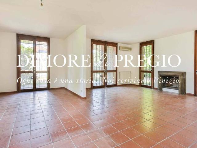Villa Indipendente in vendita a Cernusco Sul Naviglio