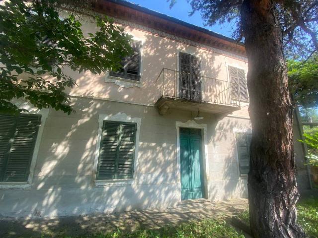Villa Indipendente in vendita a Piemonte, Asti
