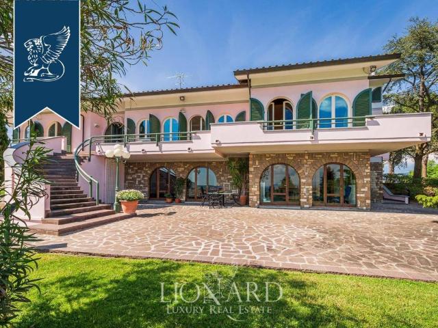 Villa Indipendente in vendita a Cerreto Guidi, Firenze