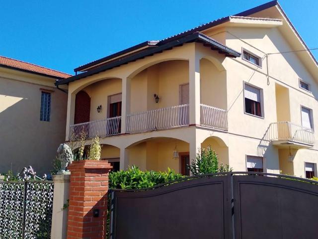 Villa Indipendente in vendita a Unione dei Comuni Circondario dell'Empolese Valdelsa, Cerreto Guidi