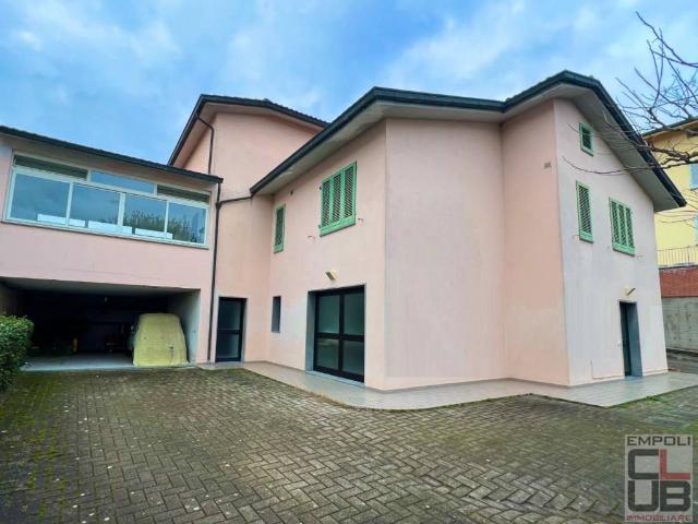 Villa Indipendente in vendita a Unione dei Comuni Circondario dell'Empolese Valdelsa, Cerreto Guidi