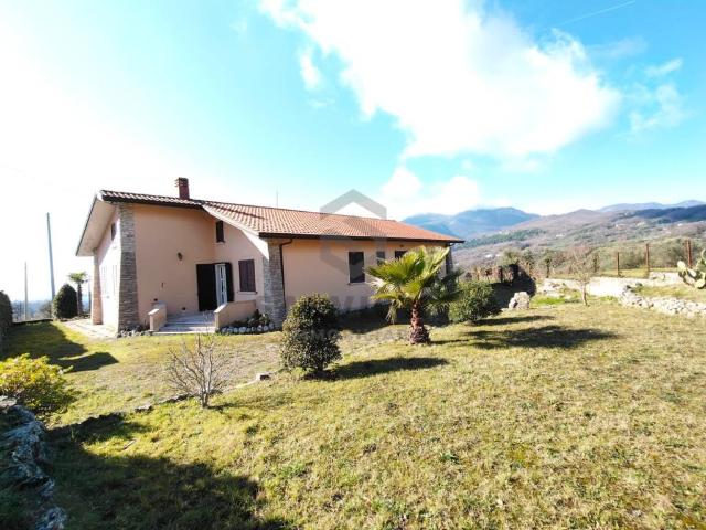 Villa Indipendente in vendita a Cerreto Sannita, Campania