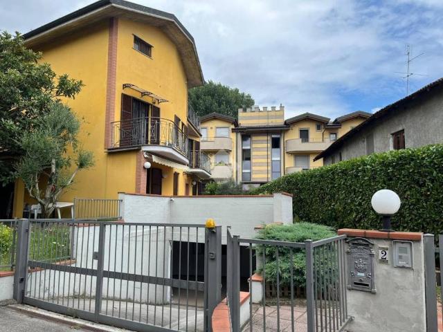 Villa Indipendente in vendita a Cerro Al Lambro, Lombardia