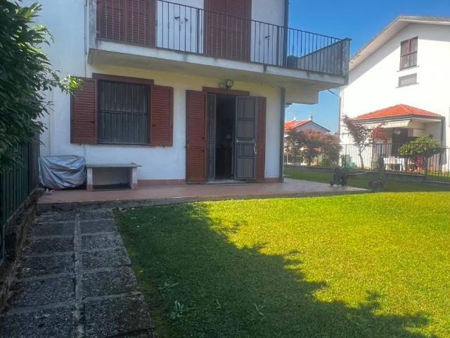 Villa Indipendente in vendita a Riozzo, Cerro al Lambro