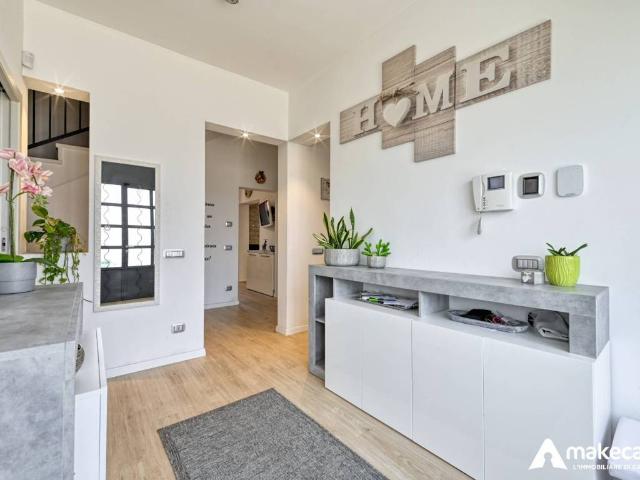 Villa Indipendente in vendita a Cerro Al Lambro, Lombardia