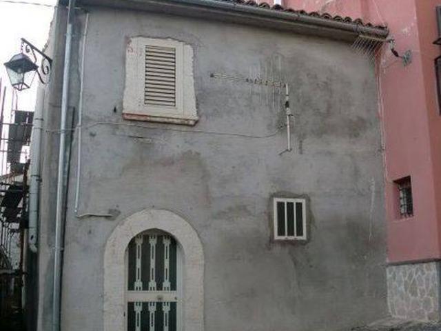 Villa Indipendente in vendita a Cerro Al Volturno, Molise