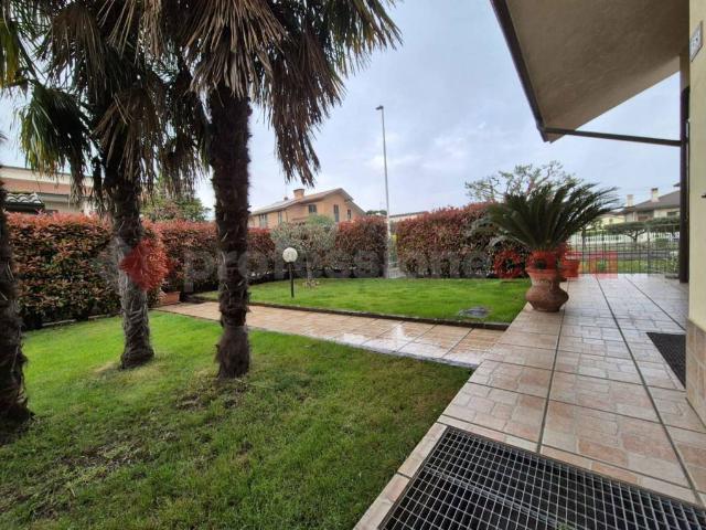 Villa Indipendente in vendita a Cantalupo, Cerro Maggiore