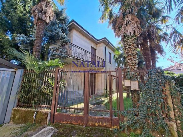 Villa Indipendente in vendita a Cantalupo, Cerro Maggiore