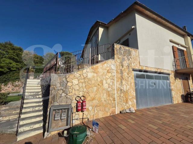 Villa Indipendente in vendita a Lonico, Cerro Veronese