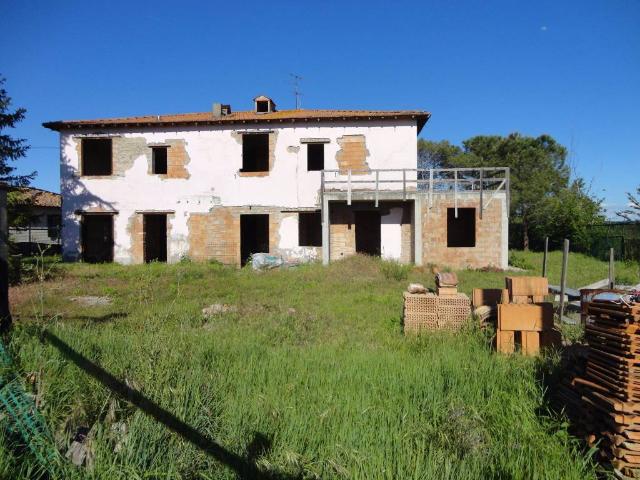 Villa Indipendente in vendita a Unione dei Comuni Circondario dell'Empolese Valdelsa, Lucardo