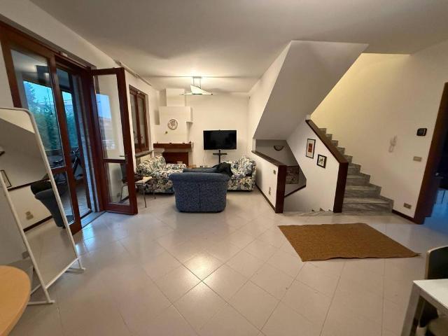 Villa Indipendente in vendita a Torre del Mangano, Certosa Di Pavia